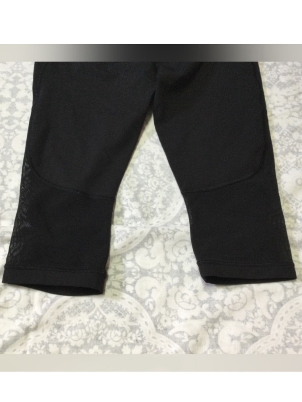 Lululemon Athletica Crop
Leggings 8 - Picture 6 of 10